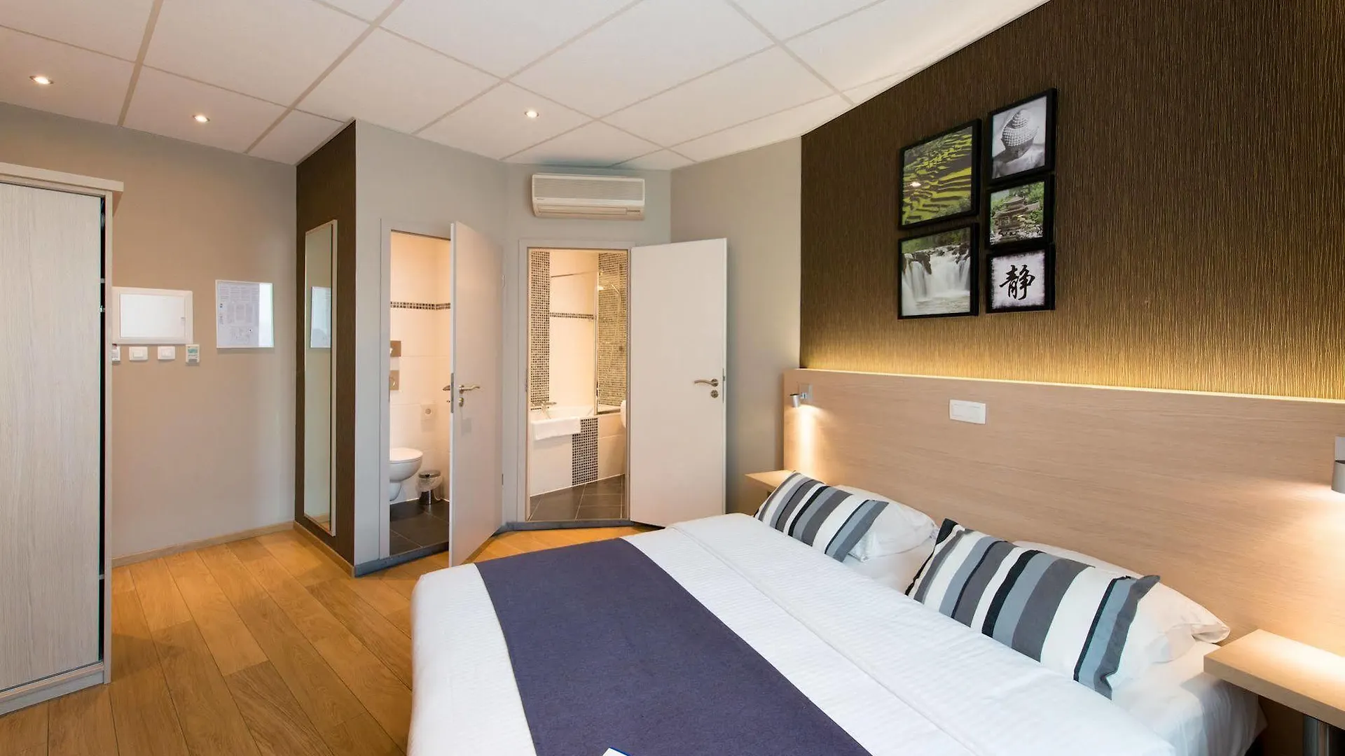 Hotel De L'Univers Liege 3*,  Belgium