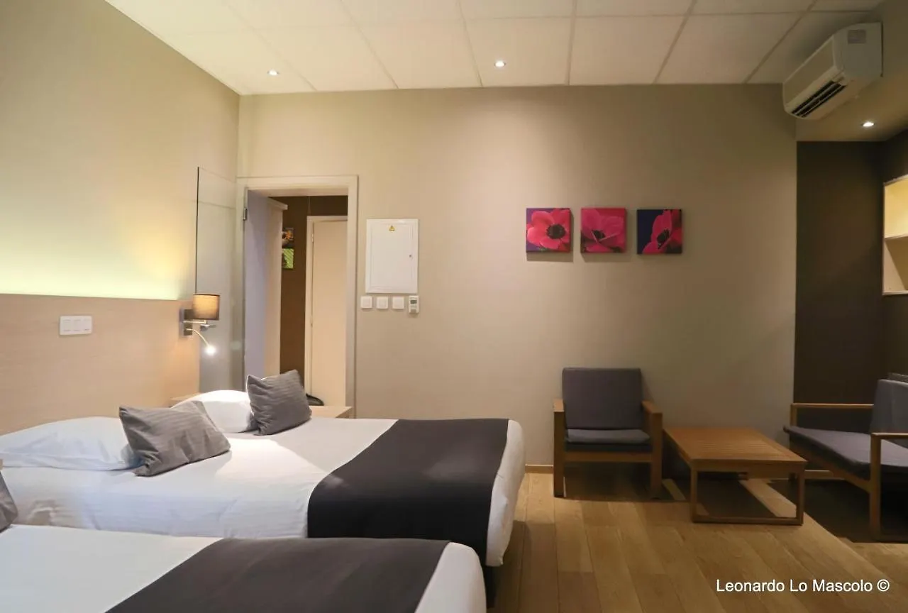 Hotel De L'Univers Liege 3*,  Belgium
