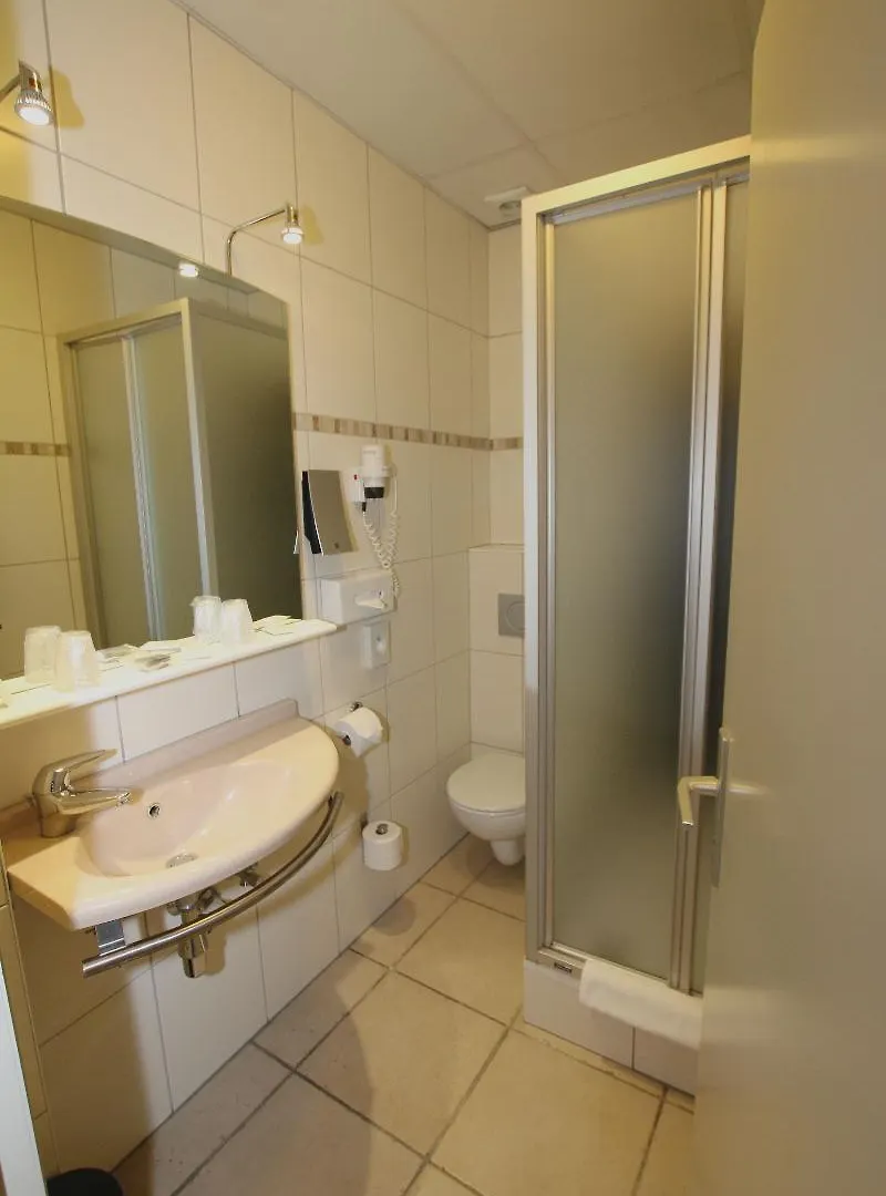 Hotel De L'Univers Liege 3*,